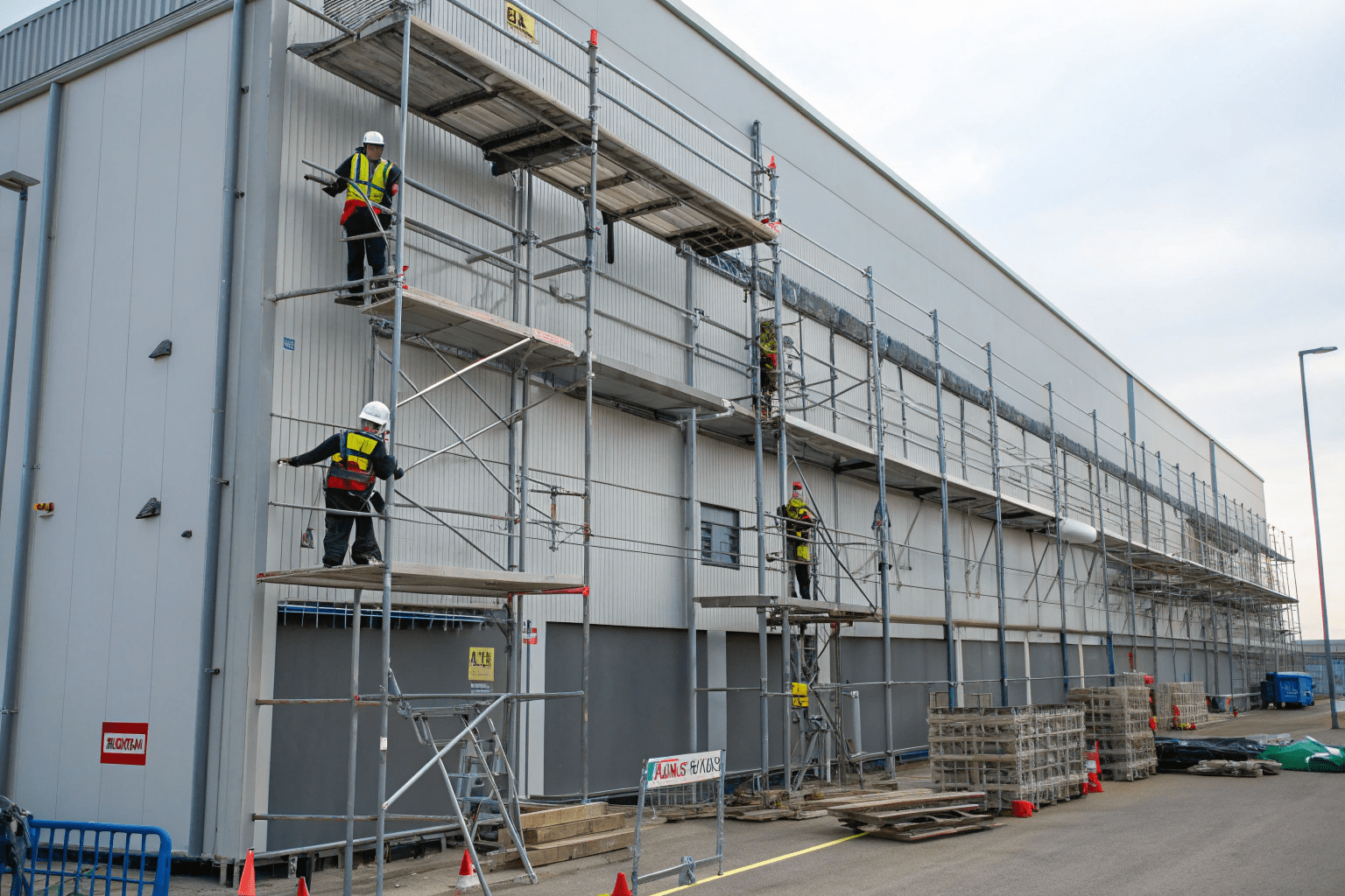 commercial-scaffolding-min